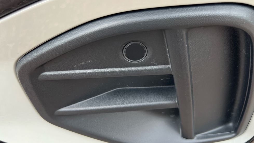 Used Volkswagen T-Roc 2025 for sale - 76873532: Photo 53