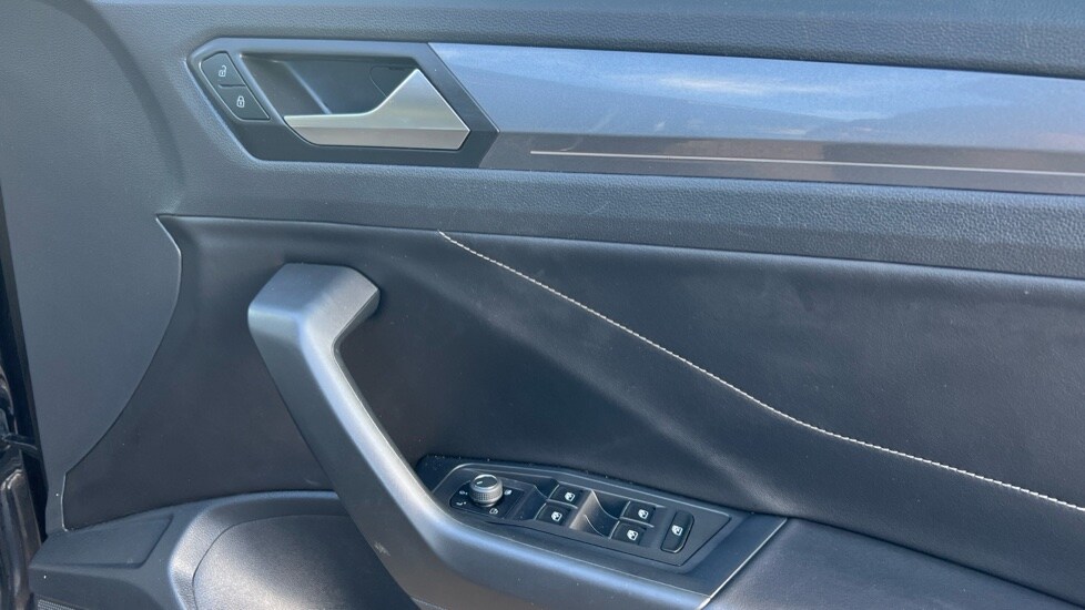 Used Volkswagen T-Roc 2024 for sale - 76575007: Photo 37