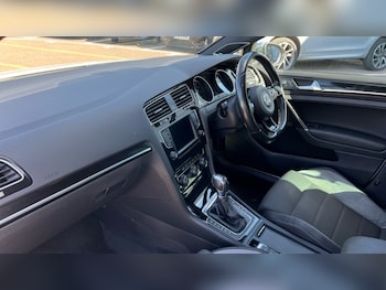 Used Volkswagen Golf 2017 for sale - 75460685: Photo
