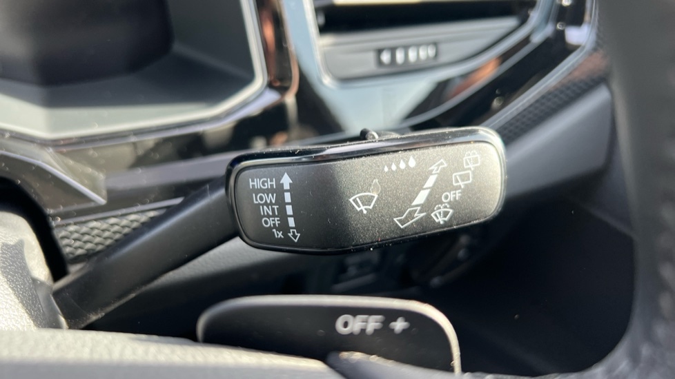 Used Volkswagen Polo 2024 for sale - 76447324: Photo 32