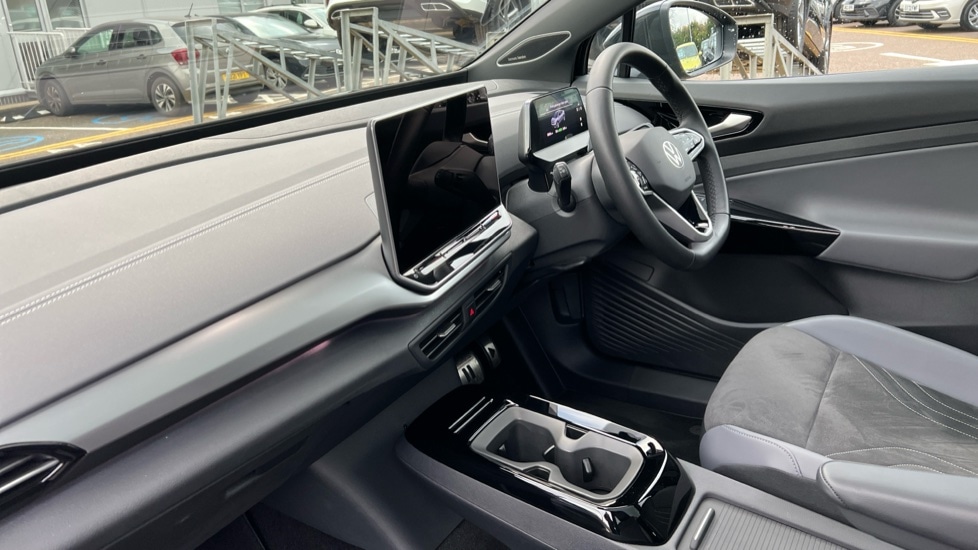 Used Volkswagen ID.5 2025 for sale - 74954886: Photo 2