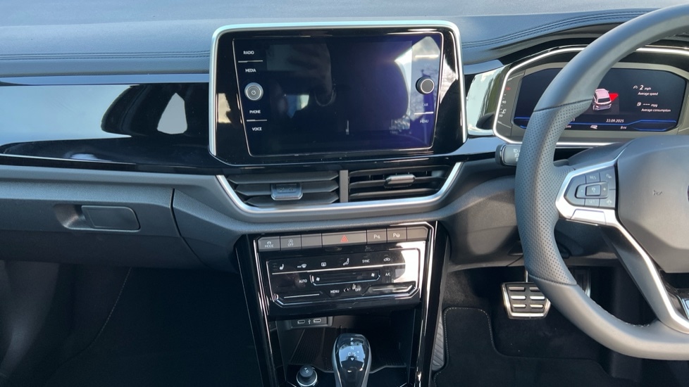 Used Volkswagen T-Roc 2025 for sale - 76870245: Photo 13