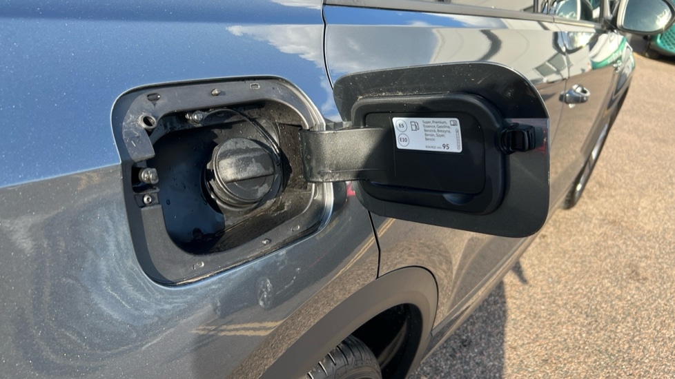 Used Volkswagen T-Roc 2025 for sale - 76870245: Photo 29