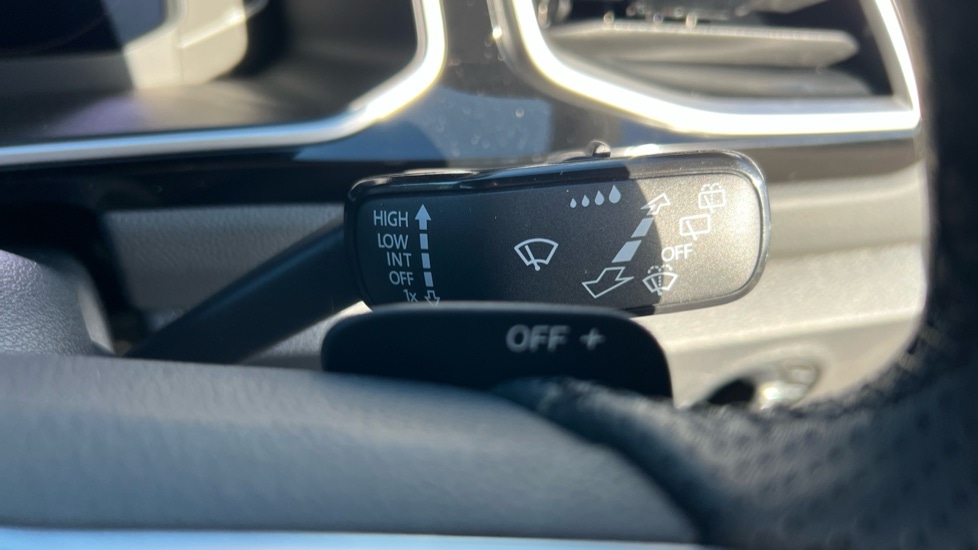 Used Volkswagen T-Roc 2025 for sale - 76870245: Photo 32