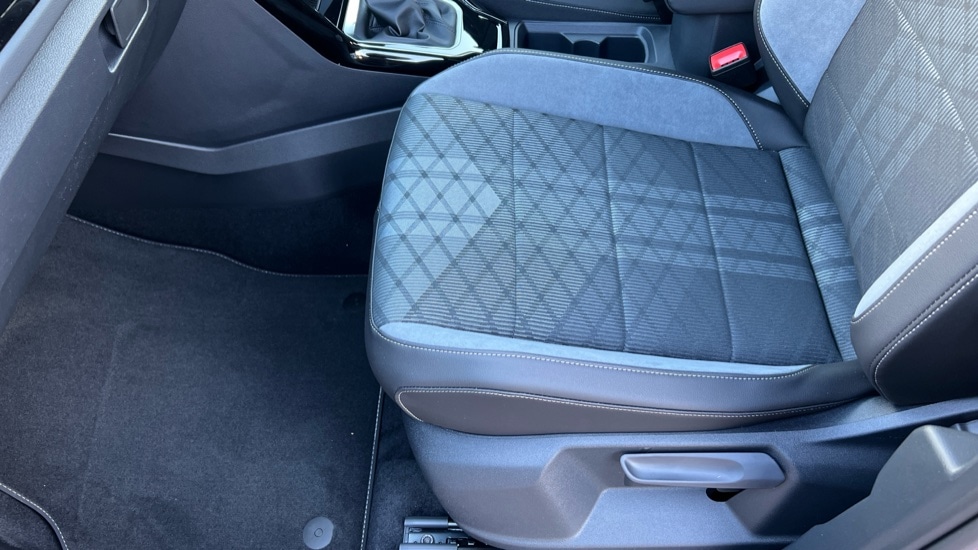 Used Volkswagen T-Roc 2025 for sale - 76870245: Photo 39