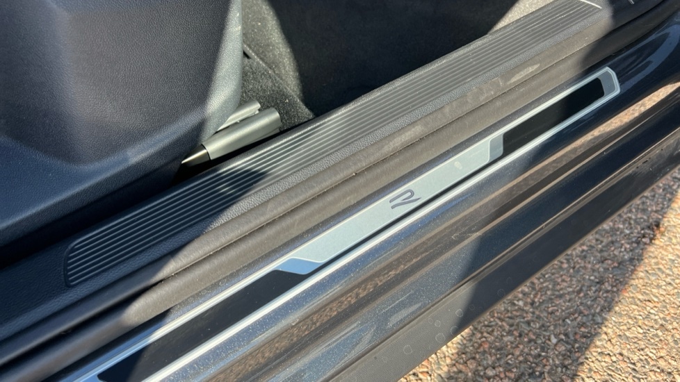 Used Volkswagen T-Roc 2025 for sale - 76870245: Photo 40