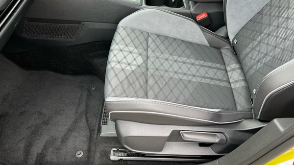 Used Volkswagen Golf 2021 for sale - 75409489: Photo 39