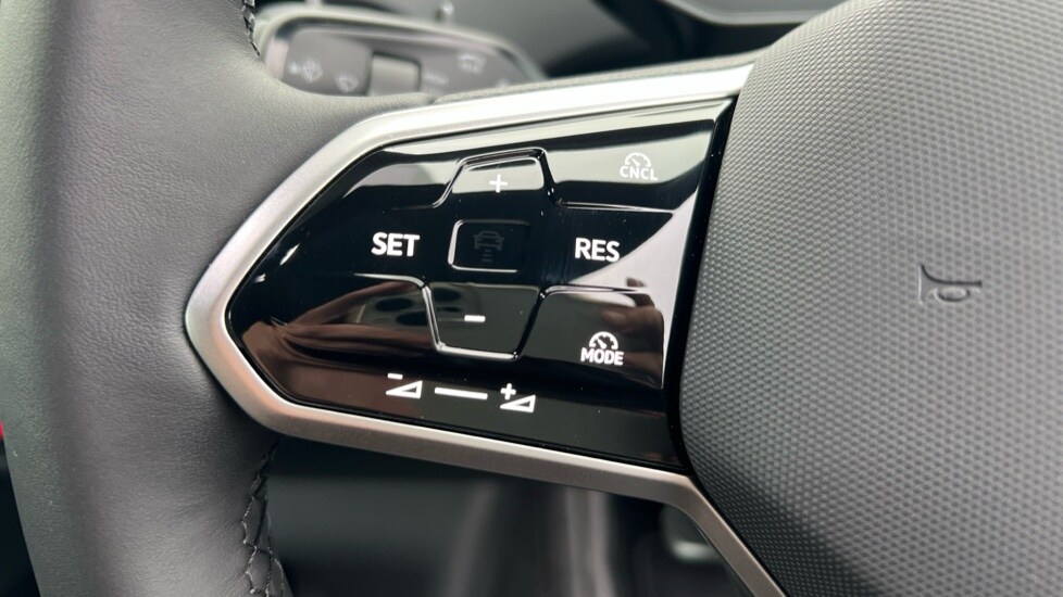 Used Volkswagen ID.4 2025 for sale - 76328230: Photo 31