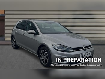 Volkswagen - Golf