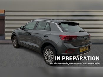 Used Volkswagen T-Roc 2023 for sale - 76321889: Photo