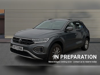 Used Volkswagen T-Roc 2023 for sale - 76321889: Photo