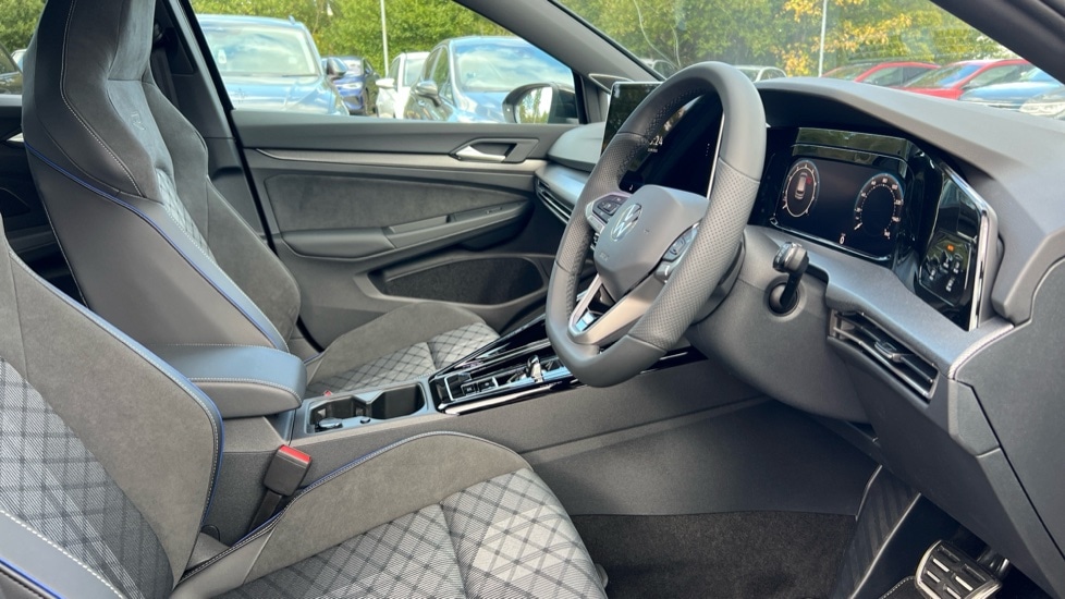 Used Volkswagen Golf 2025 for sale - 76937504: Photo 26