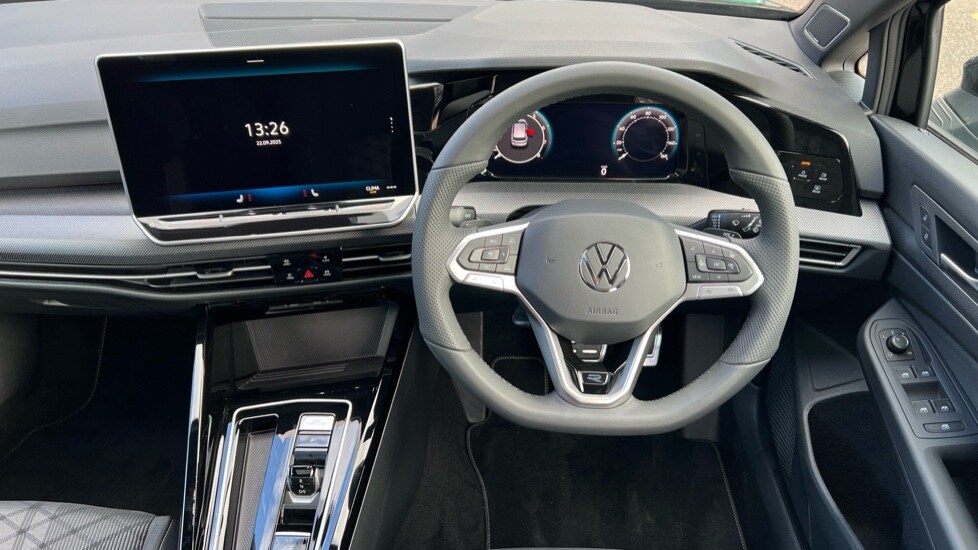 Used Volkswagen Golf 2025 for sale - 76937504: Photo 27