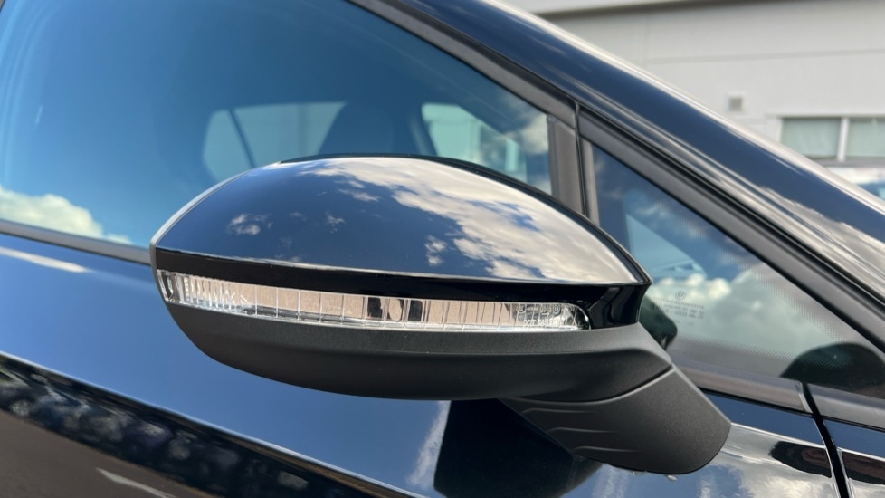 Used Volkswagen Golf 2025 for sale - 76937504: Photo 42