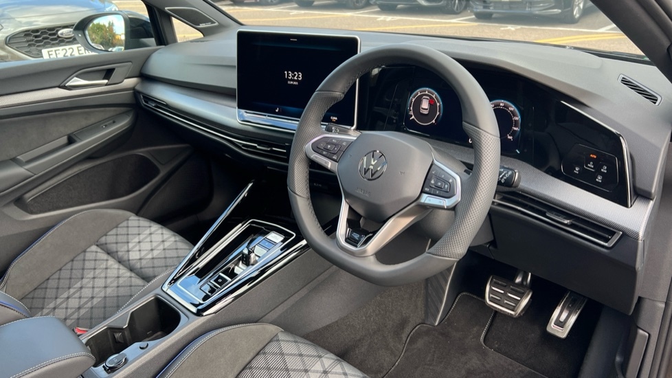 Used Volkswagen Golf 2025 for sale - 76937504: Photo 6