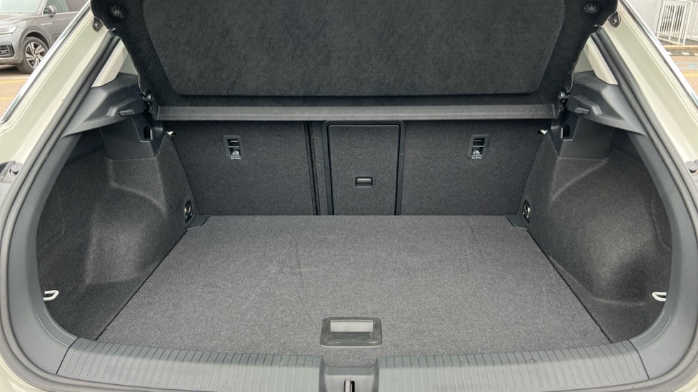 Used Volkswagen T-Roc 2023 for sale - 76203875: Photo 16