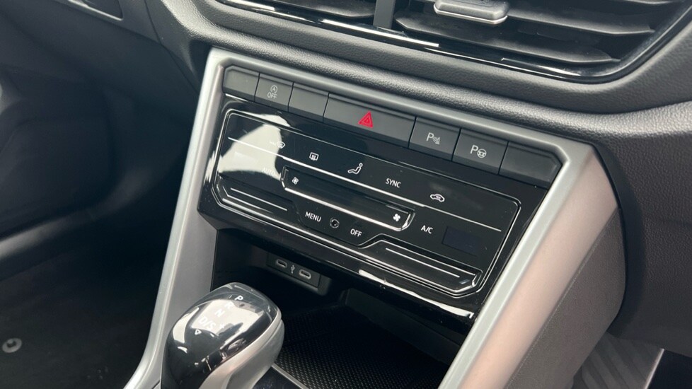 Used Volkswagen T-Roc 2023 for sale - 76203875: Photo 46