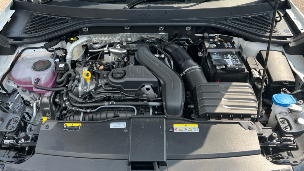 Used Volkswagen T-Roc 2025 for sale - 76400701: Photo 17