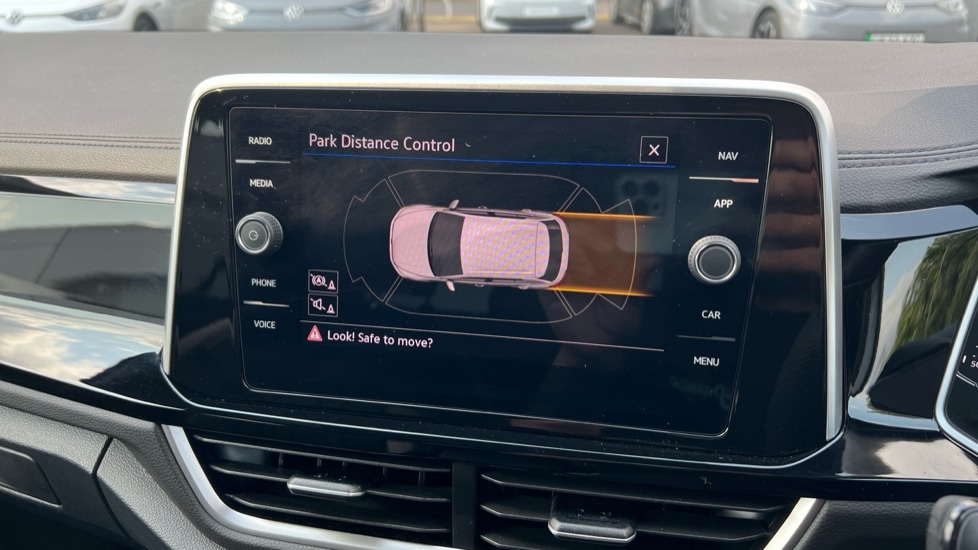 Used Volkswagen T-Roc 2025 for sale - 76400701: Photo 22