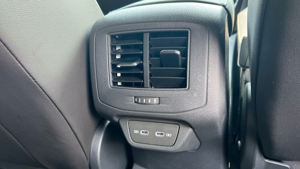 Used Volkswagen T-Roc 2025 for sale - 76400701: Photo 34