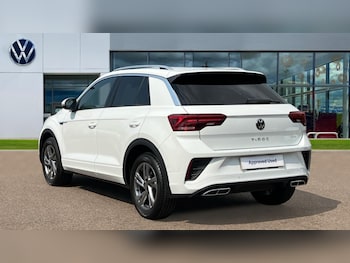 Used Volkswagen T-Roc 2025 for sale - 76400701: Photo
