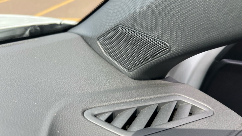 Used Volkswagen T-Roc 2025 for sale - 76400701: Photo 41