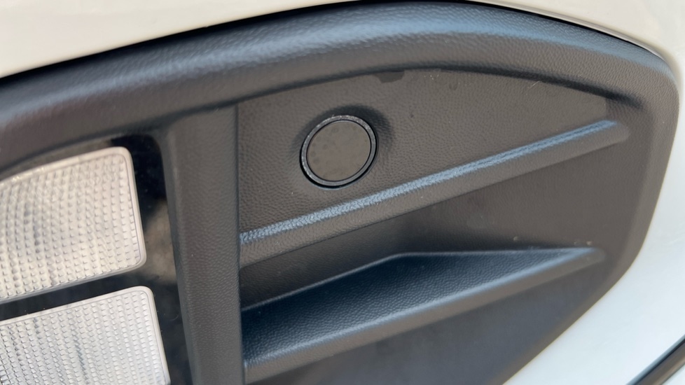 Used Volkswagen T-Roc 2025 for sale - 76400701: Photo 48