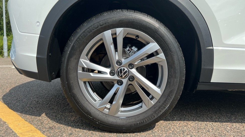 Used Volkswagen T-Roc 2025 for sale - 76400701: Photo 5