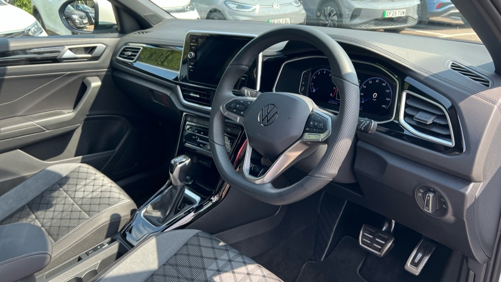 Used Volkswagen T-Roc 2025 for sale - 76400701: Photo 6