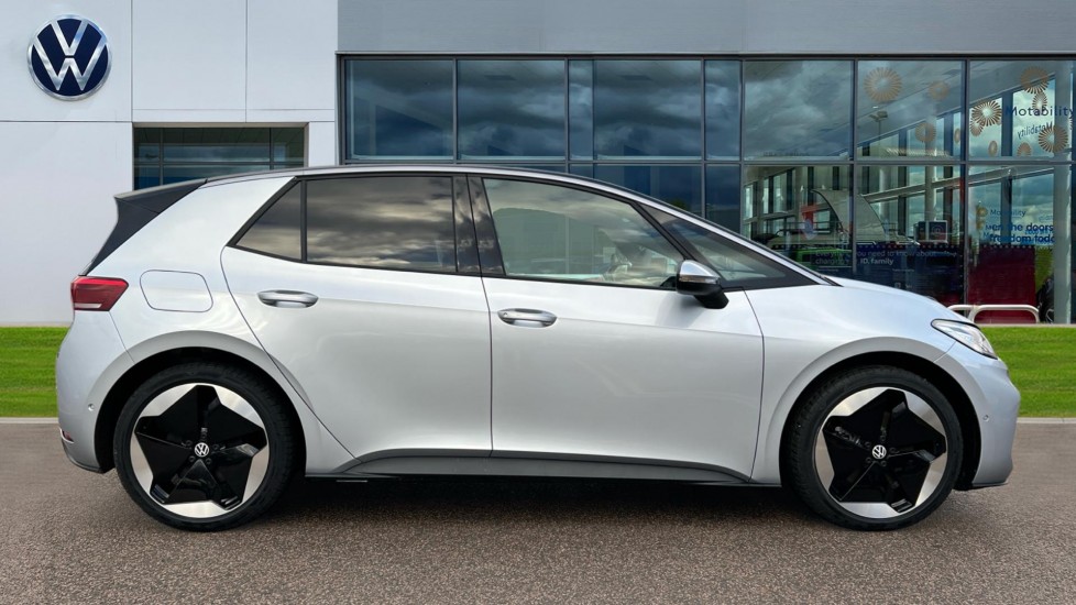 Used Volkswagen ID.3 2025 for sale - 77036015: Photo 4
