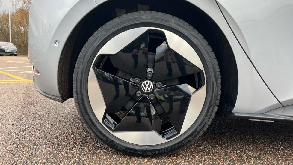 Used Volkswagen ID.3 2025 for sale - 77036015: Photo 5