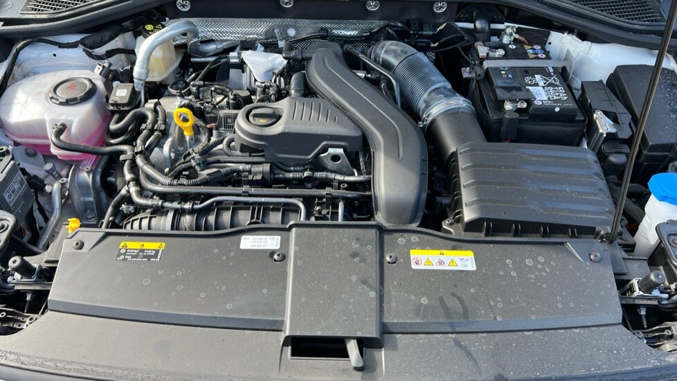 Used Volkswagen T-Roc 2025 for sale - 76328053: Photo 17