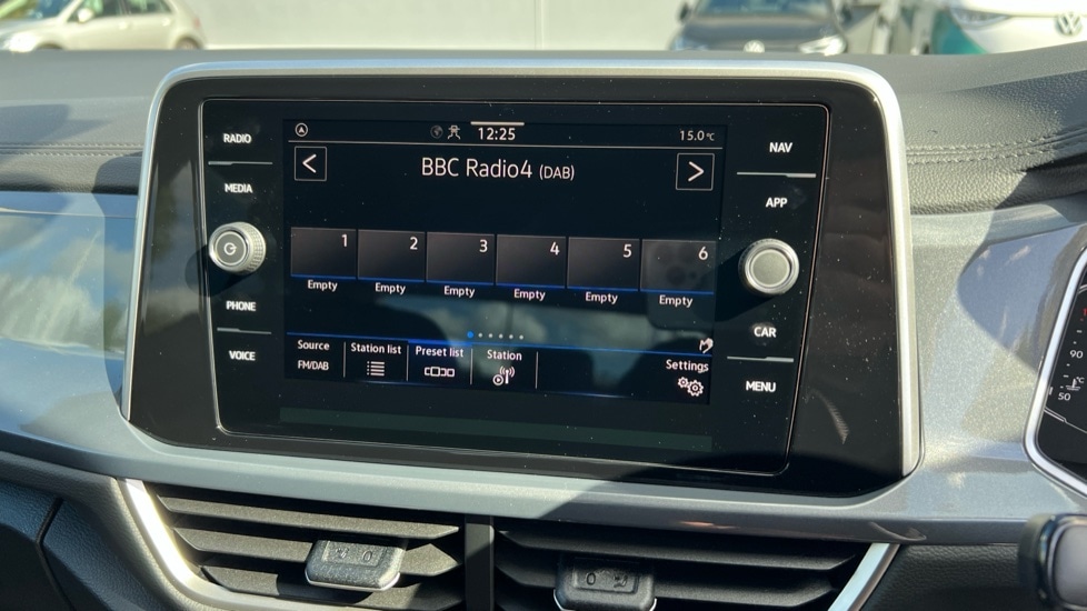 Used Volkswagen T-Roc 2025 for sale - 76328053: Photo 25