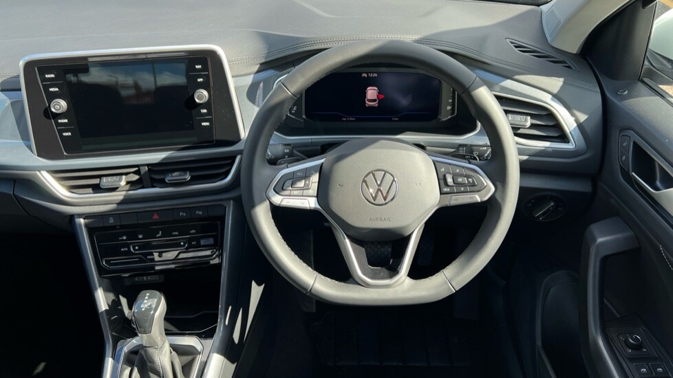 Used Volkswagen T-Roc 2025 for sale - 76328053: Photo 27
