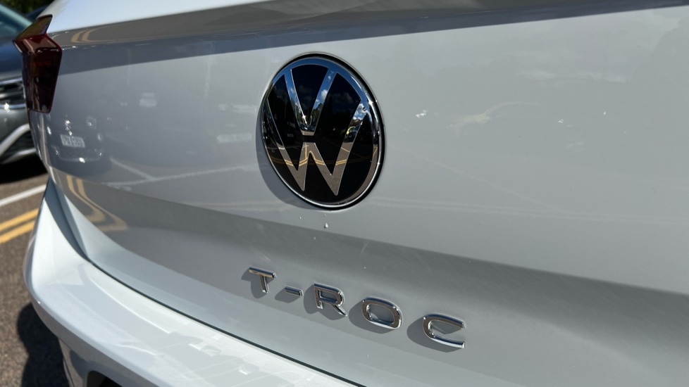Used Volkswagen T-Roc 2025 for sale - 76328053: Photo 40