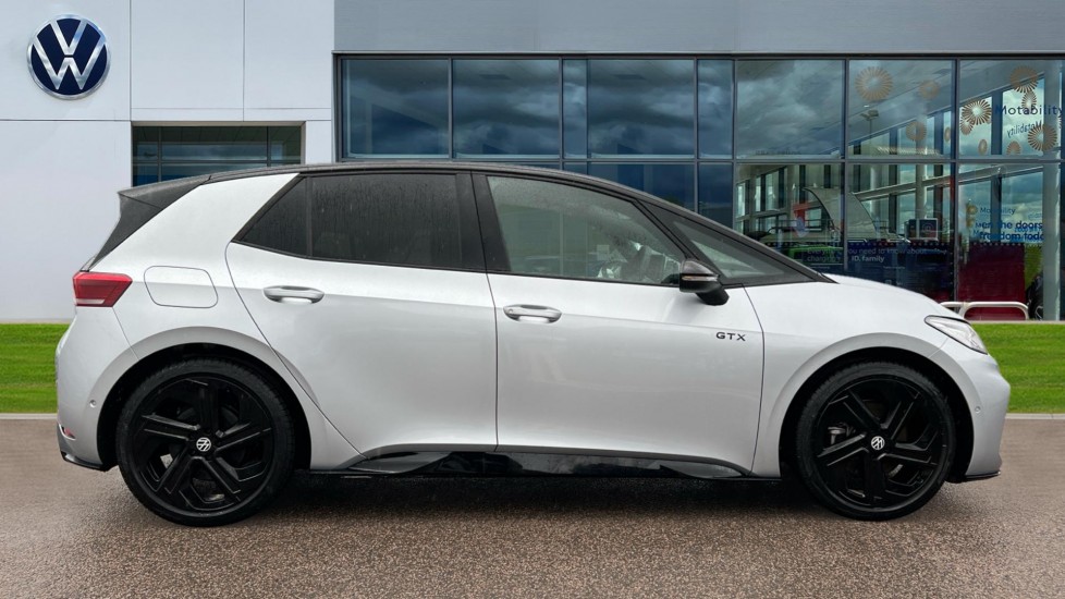 Used Volkswagen ID.3 2025 for sale - 77082458: Photo 4