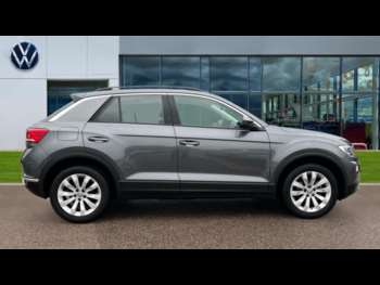 Used Volkswagen T-Roc 2020 for sale - 74827620: Photo