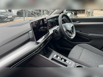 Used Volkswagen Golf 2025 for sale - 76428115: Photo