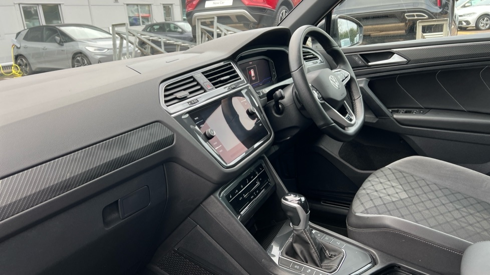 Used Volkswagen Tiguan 2023 for sale - 76872679: Photo 2