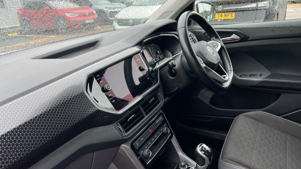 Used Volkswagen T-Cross 2020 for sale - 76079219: Photo 2