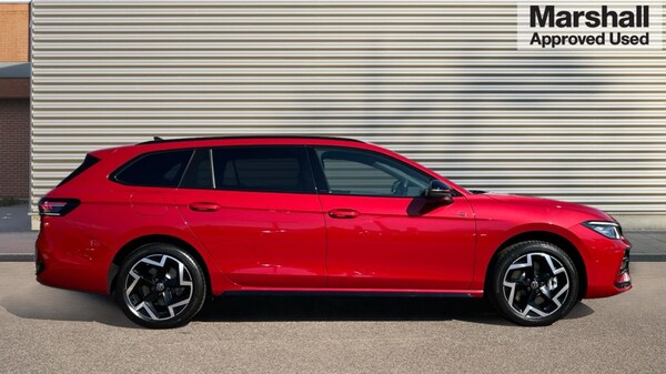 Used Volkswagen Passat 2025 for sale - 74954884: Photo 2