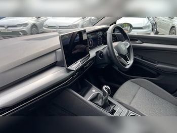 Used Volkswagen Golf 2024 for sale - 76096045: Photo