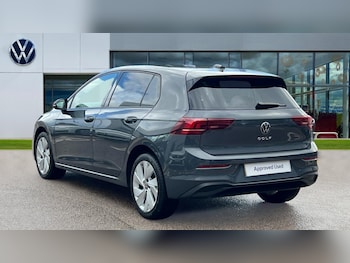 Used Volkswagen Golf 2024 for sale - 76096045: Photo