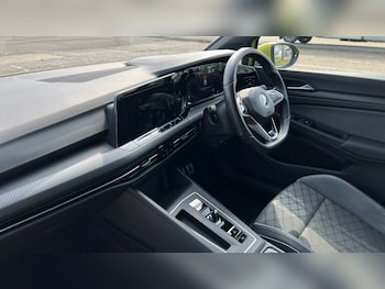 Used Volkswagen Golf 2021 for sale - 76868954: Photo