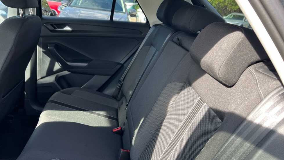 Used Volkswagen T-Roc 2024 for sale - 76037734: Photo 15