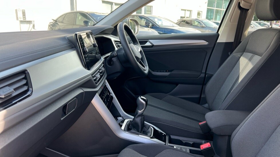 Used Volkswagen T-Roc 2024 for sale - 76037734: Photo 28