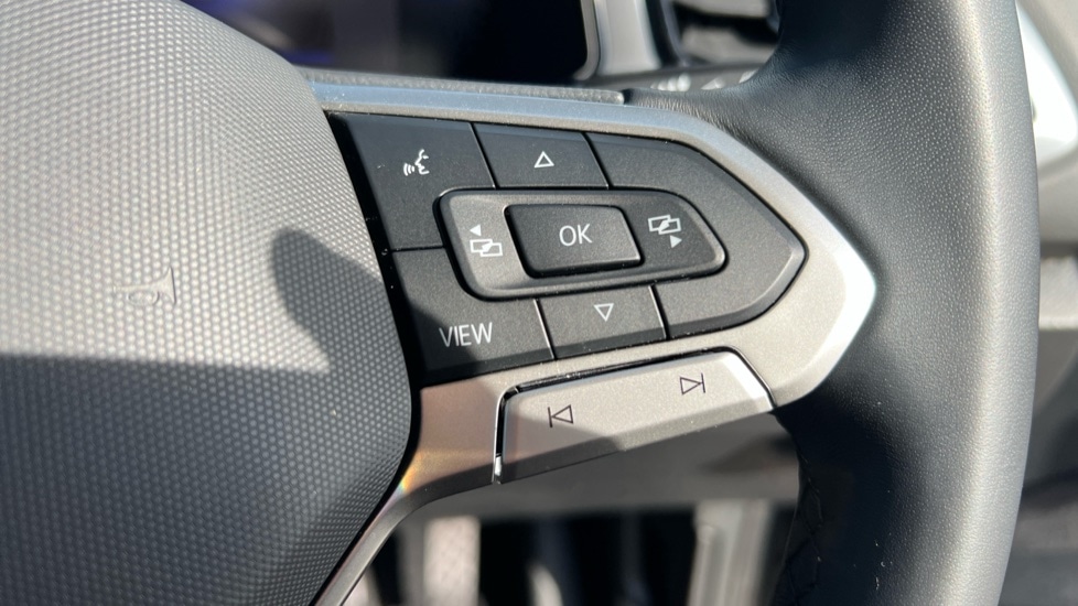 Used Volkswagen T-Roc 2024 for sale - 76037734: Photo 30