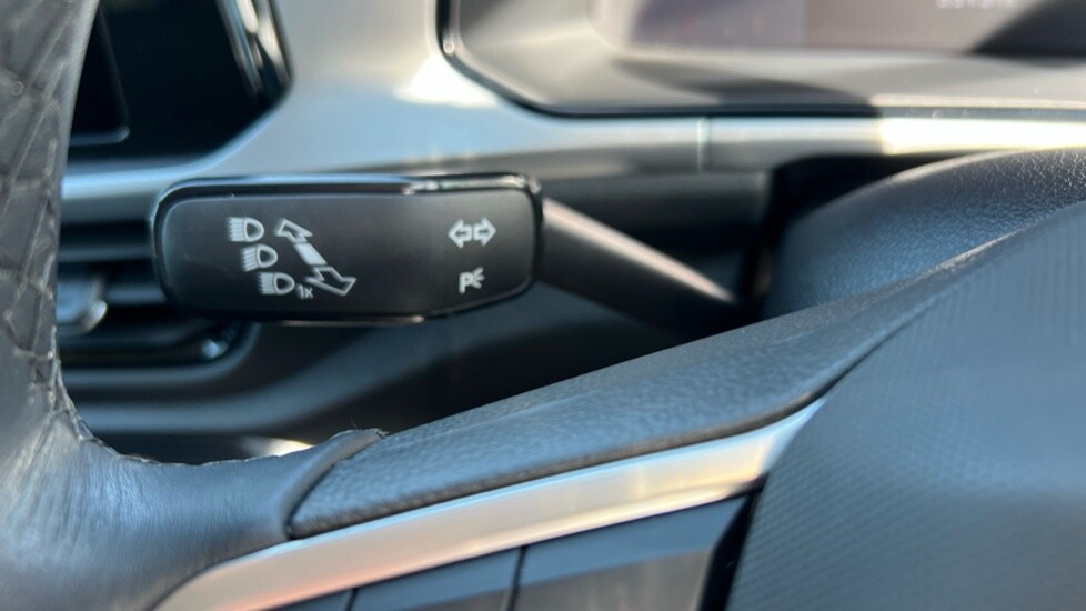 Used Volkswagen T-Roc 2024 for sale - 76037734: Photo 33