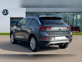 Used Volkswagen T-Roc 2024 for sale - 76037734: Photo 3