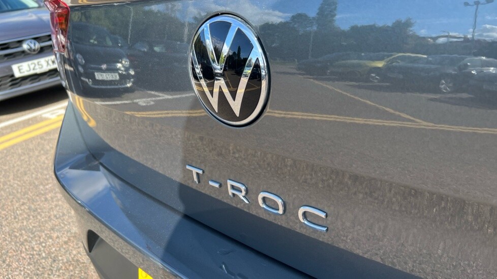 Used Volkswagen T-Roc 2024 for sale - 76037734: Photo 40